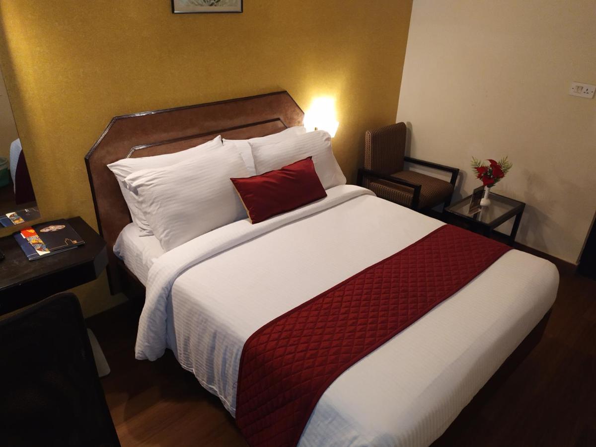 Hotel Ashok Residency Ченай Екстериор снимка