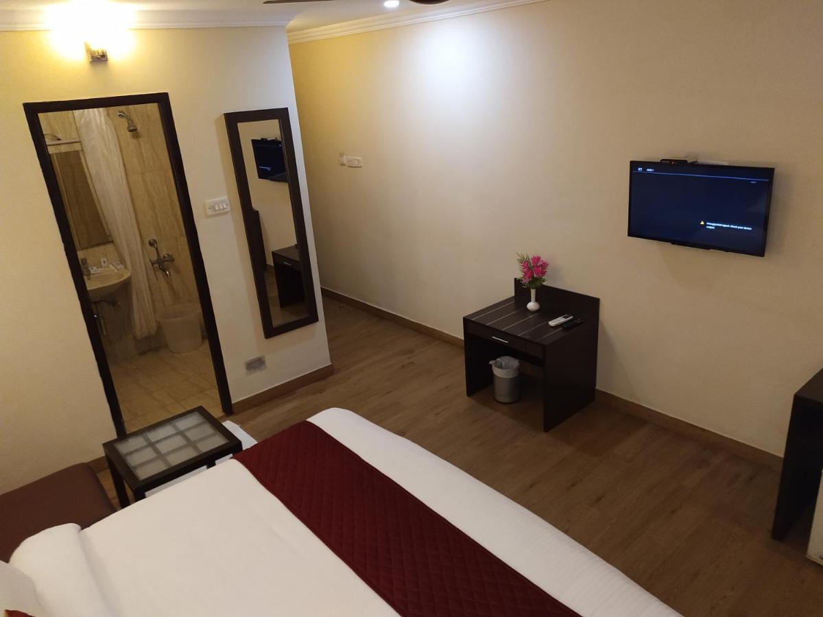 Hotel Ashok Residency Ченай Екстериор снимка