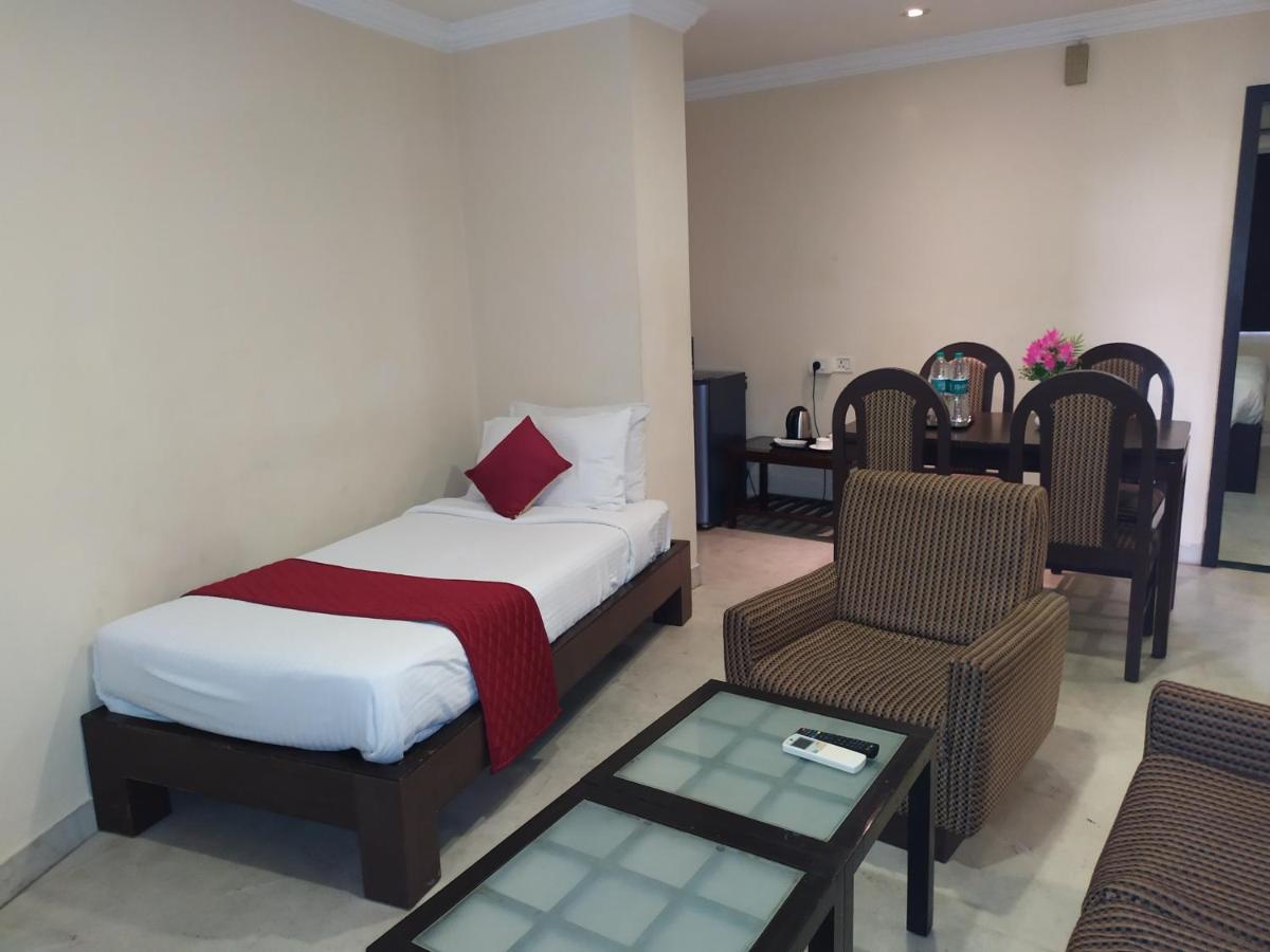 Hotel Ashok Residency Ченай Екстериор снимка
