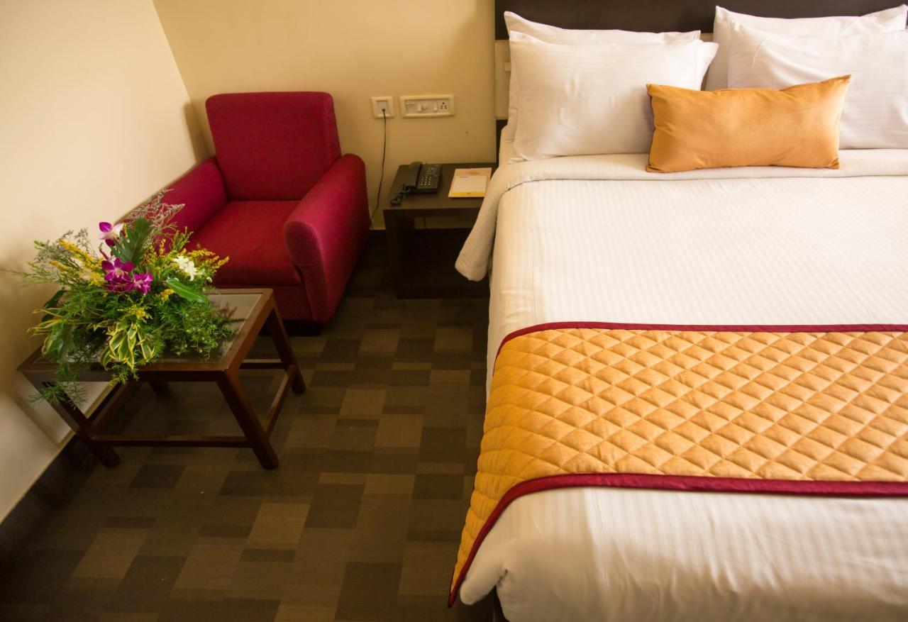 Hotel Ashok Residency Ченай Екстериор снимка
