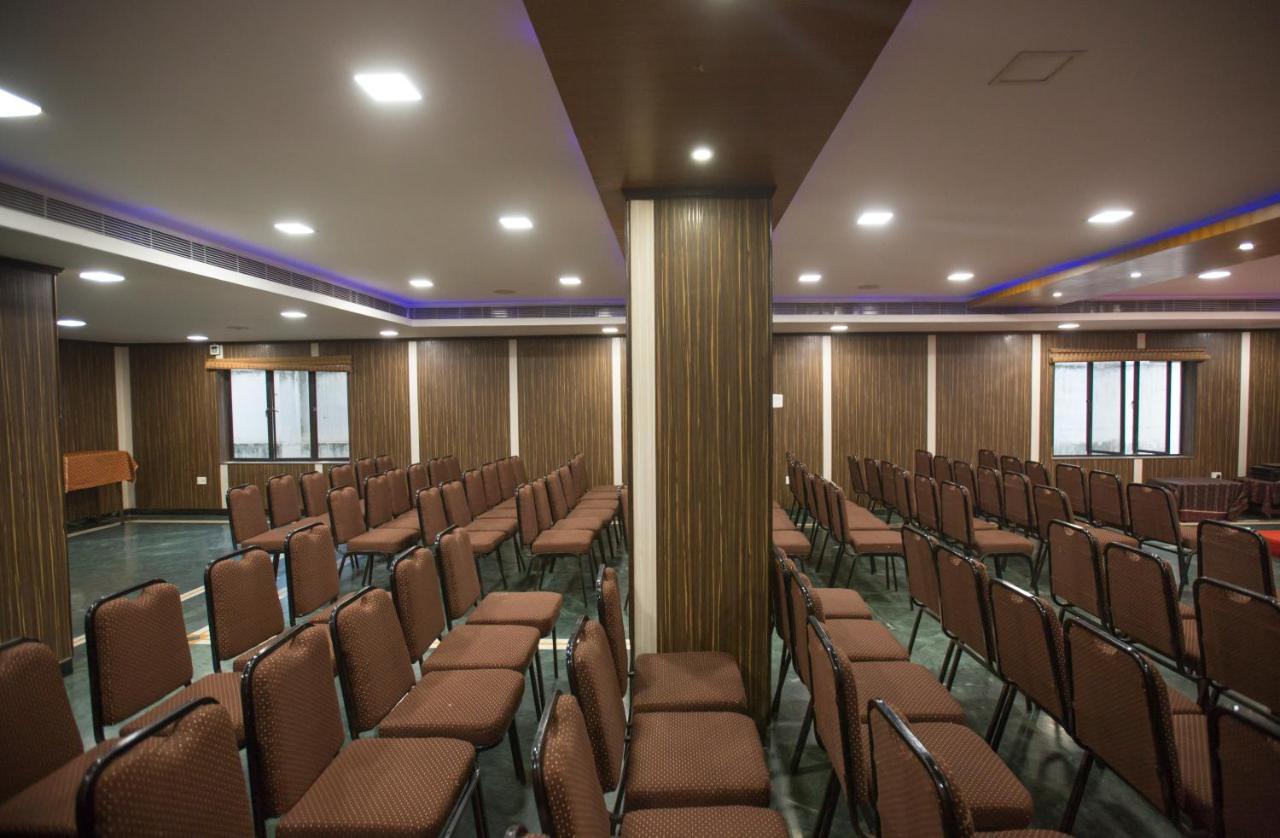 Hotel Ashok Residency Ченай Екстериор снимка