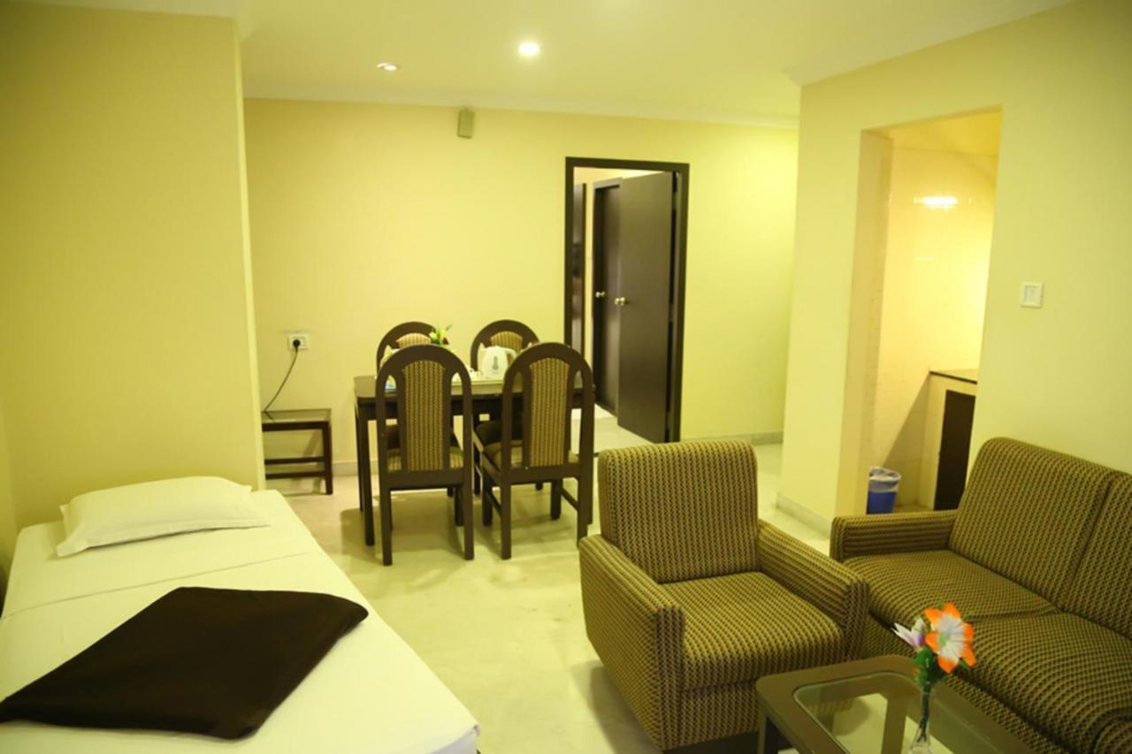 Hotel Ashok Residency Ченай Екстериор снимка